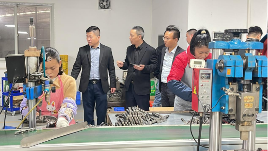庫(kù)勒五金2024品牌新篇章：高炮廣告席卷廣東，客戶盛贊智能工廠